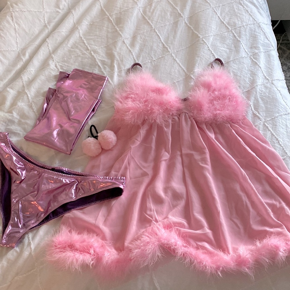 Dolls Kill “Fembot” Austin Powers Costume Set